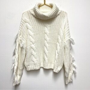 Simplee Boxy Cable Knit‎ Fringe Turtleneck Sweater Size Small Ivory Chunky Knit